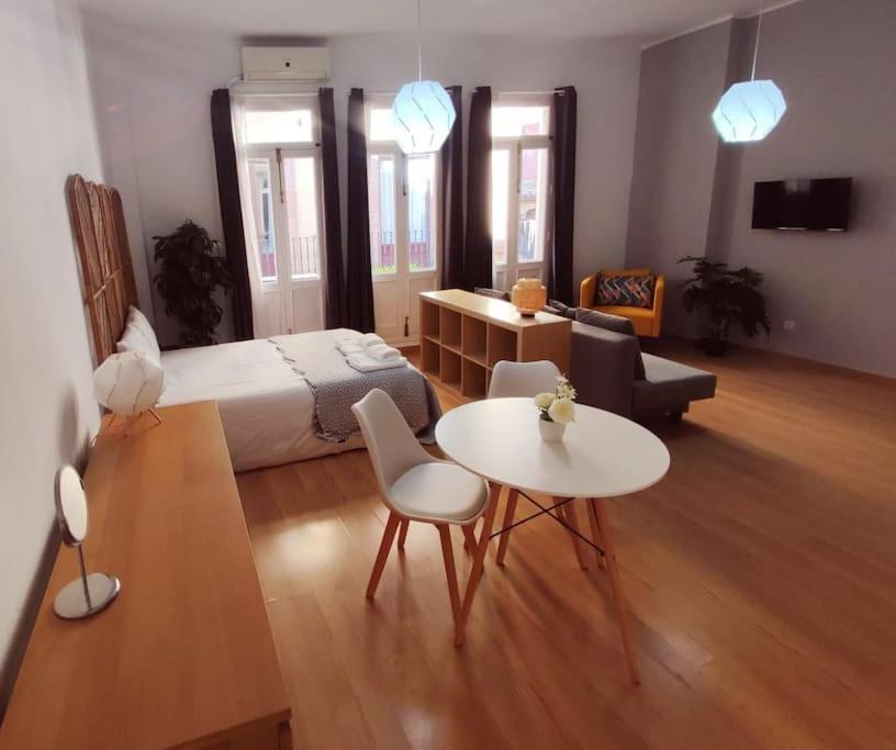 Estudio Centro De Sevilla Ngoại thất bức ảnh